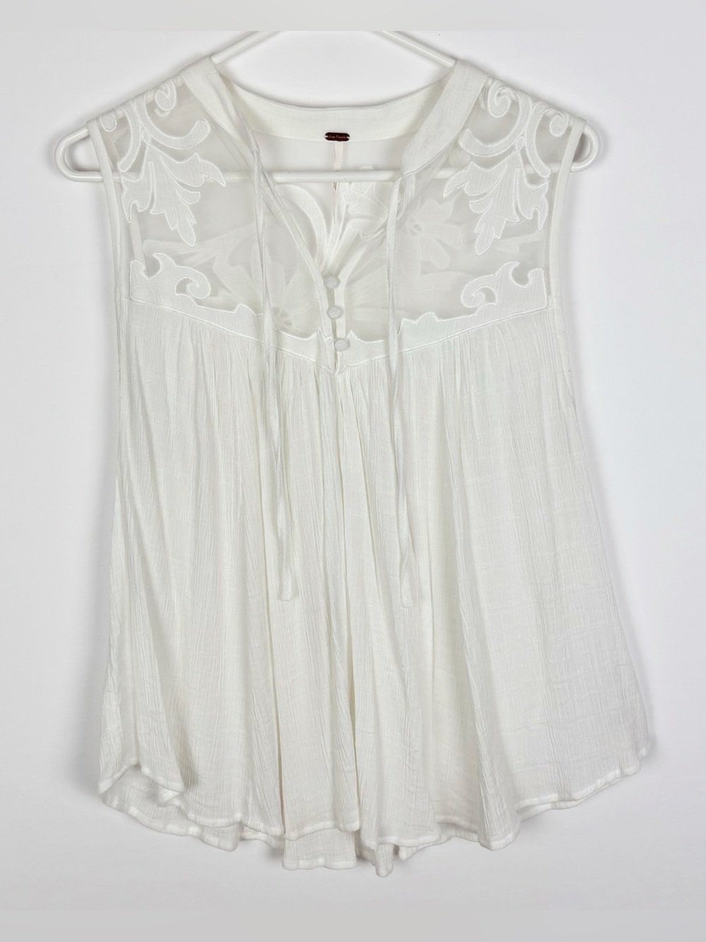 Free People Western Romance Top Size Medium White Embroidered Flowy - Picture 11 of 11